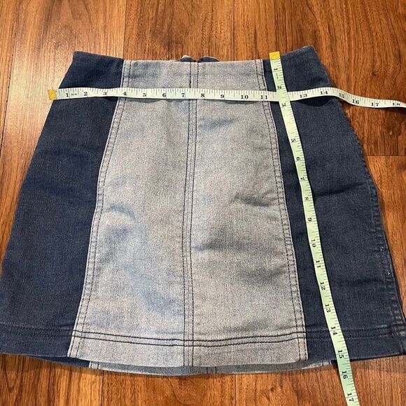 Free People Modern Femme Denim Mini Skirt Two Tone Blue Color Block Womens Sz 2 - Picture 2 of 8